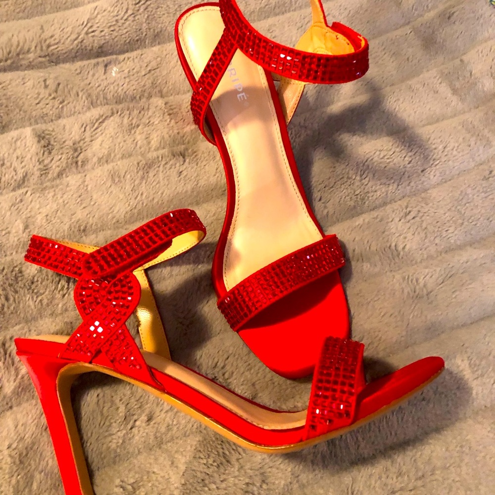 Sparkly, heeled, MARIPE red sandals, size 9